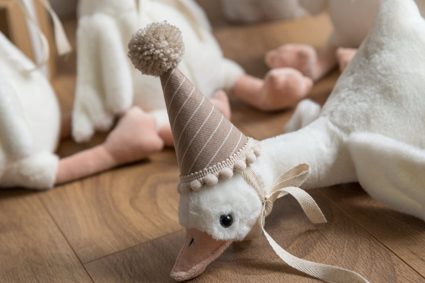Goose plush prop