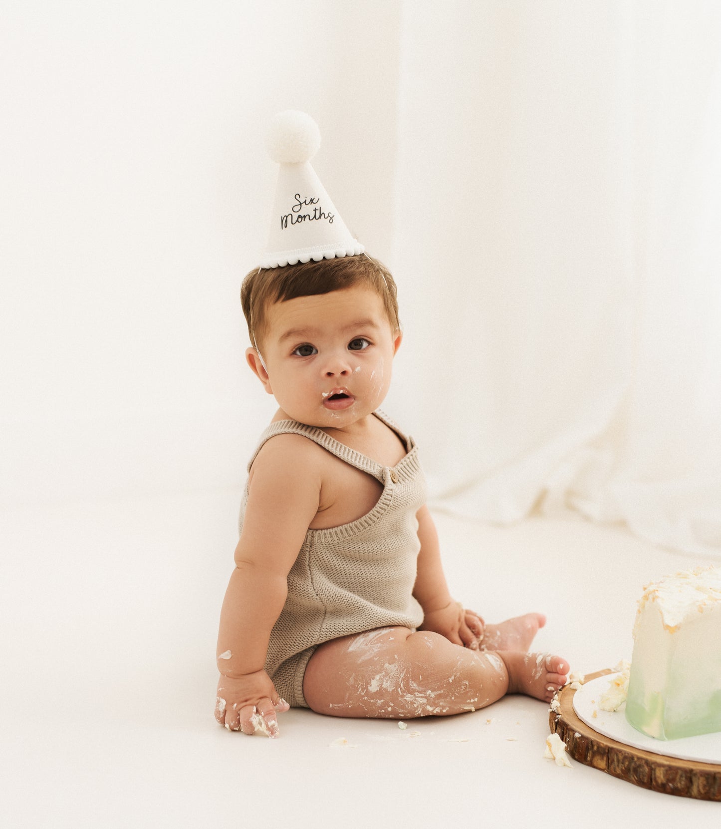 Milestone white minimalistic hat